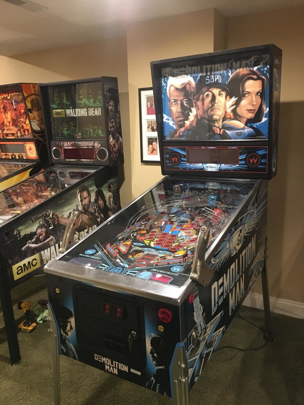 Williams Buy Demolition Man Pinball Machine Online pinball machine