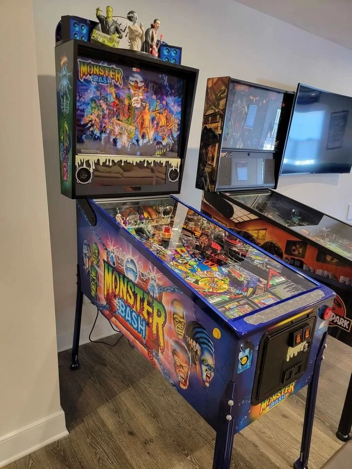Williams Monster Bash Pinball Machine by Williams