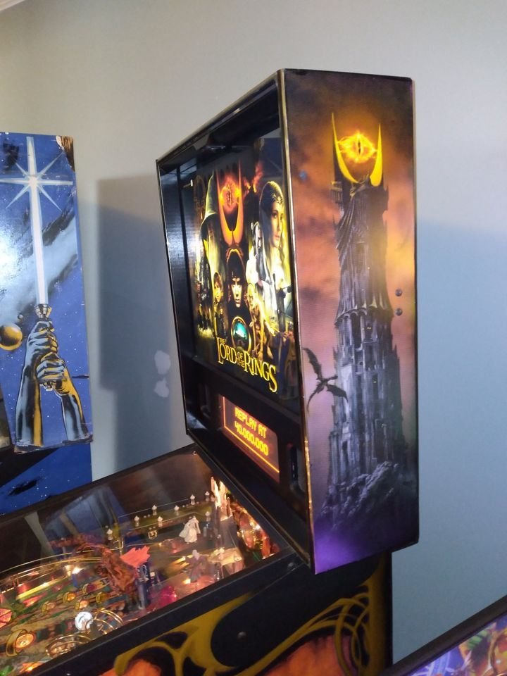 Stern Buy Lord of the Rings Pinball Machine Online pinball machine
