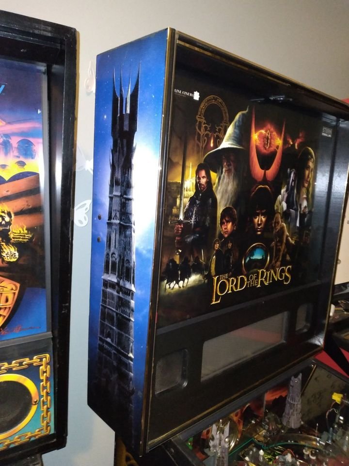 Stern Buy Lord of the Rings Pinball Machine Online pinball machine