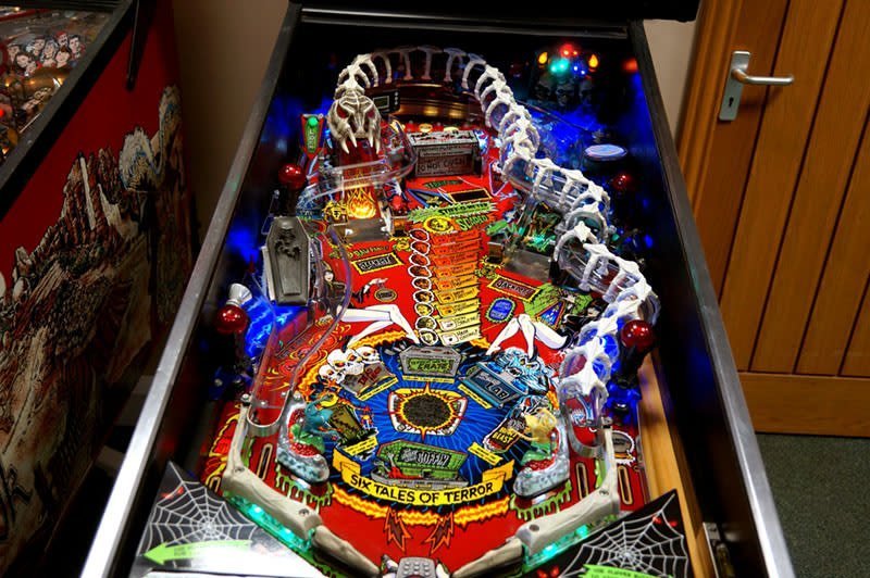 Bally Buy SCARED STIFF Pinball Machine Online pinball machine