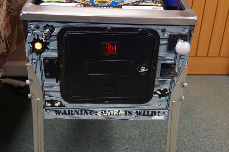 Bally Buy SCARED STIFF Pinball Machine Online pinball machine