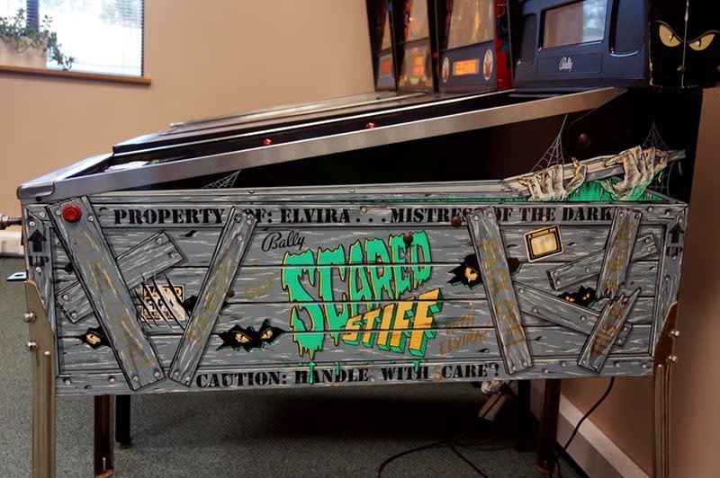 Bally Buy SCARED STIFF Pinball Machine Online