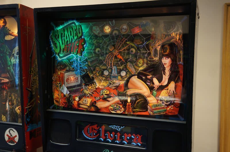 Bally Buy SCARED STIFF Pinball Machine Online pinball machine
