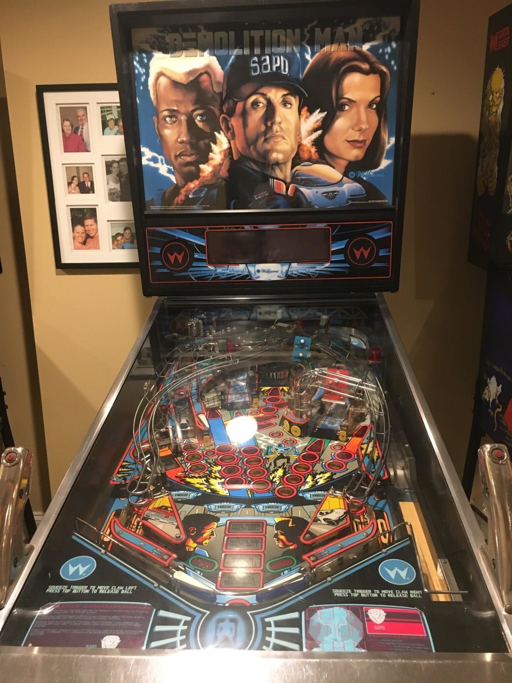 Williams Buy Demolition Man Pinball Machine Online pinball machine