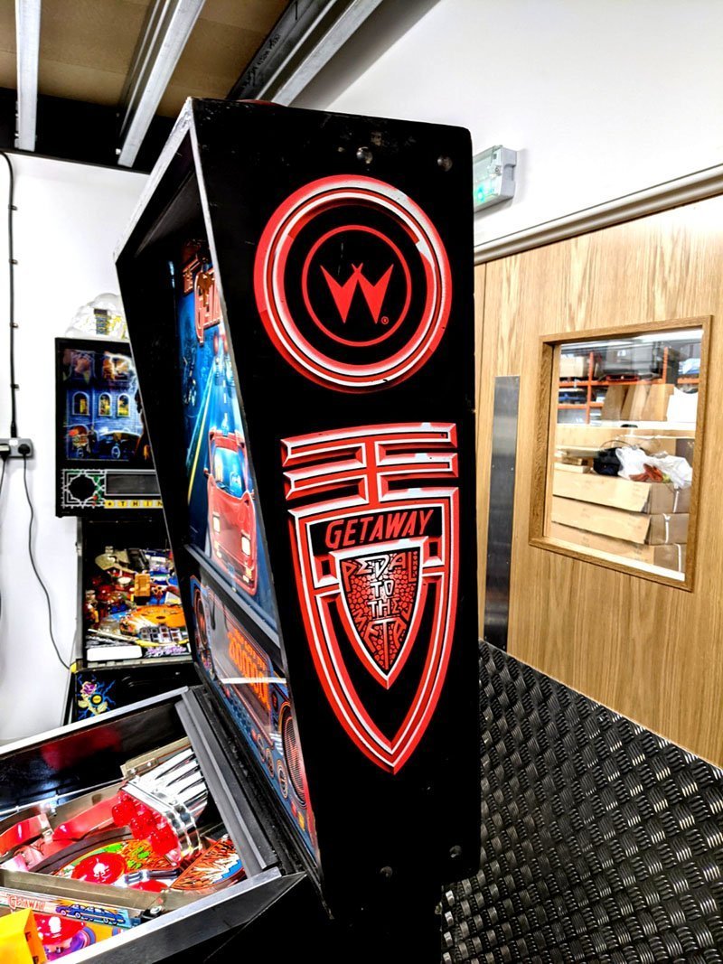 Williams Buy The Getaway High Speed Pinball Machine pinball machine