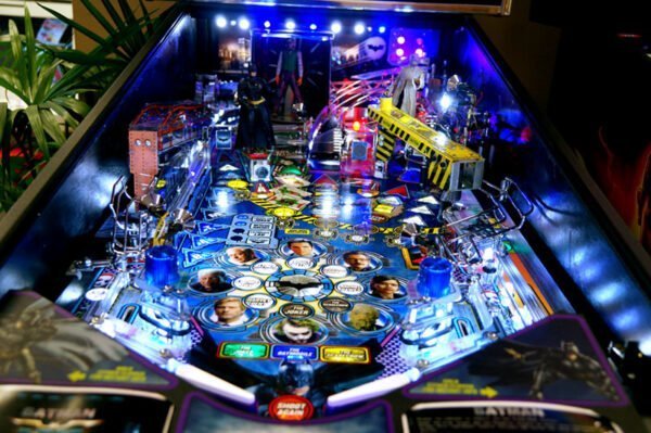 Stern Buy Batman Dark Knight Pinball Machine pinball machine