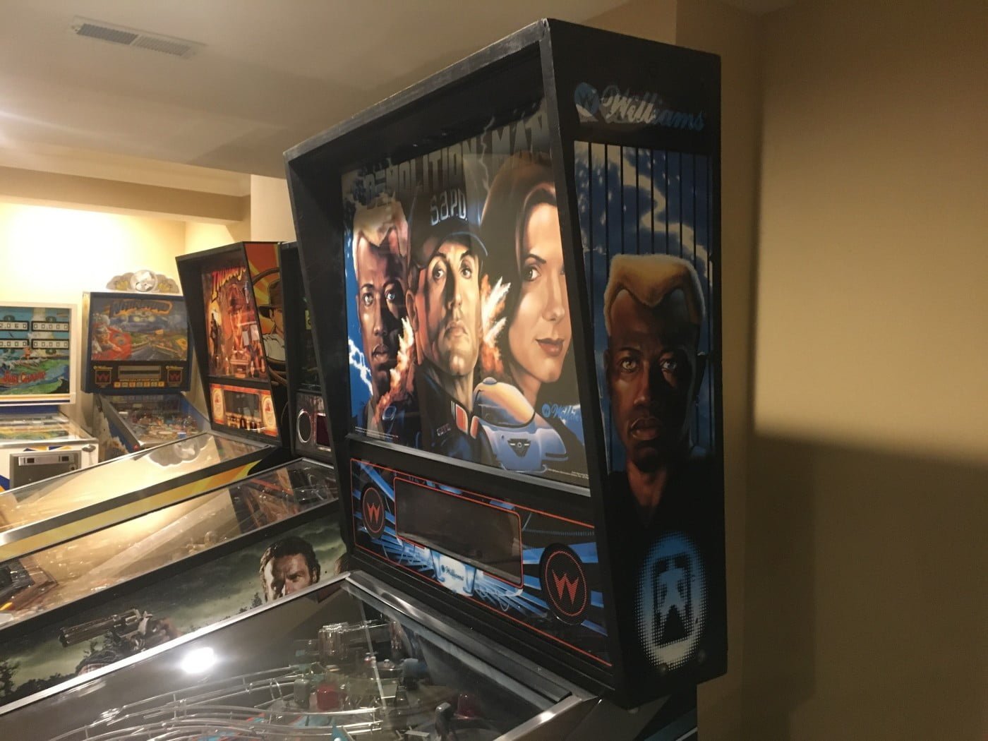 Williams Buy Demolition Man Pinball Machine Online pinball machine