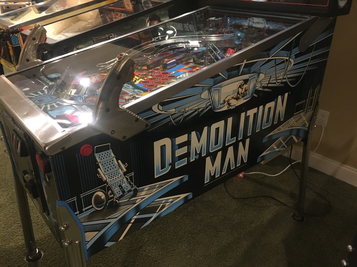 Williams Buy Demolition Man Pinball Machine Online pinball machine
