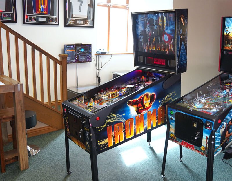 Stern Iron Man Pinball Machine