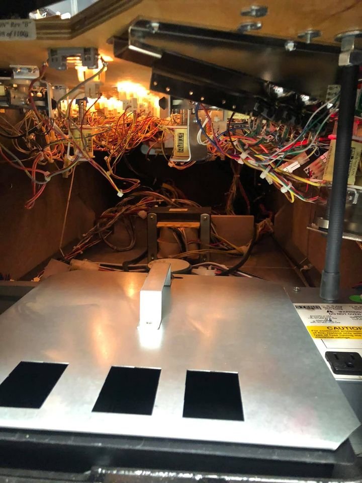Stern Buy TRON Pinball Machine Online pinball machine