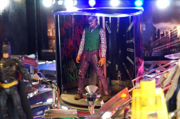 Stern Buy Batman Dark Knight Pinball Machine pinball machine