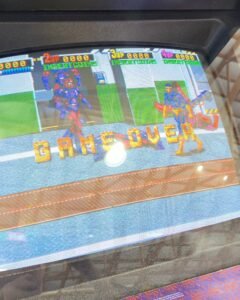 X-Men - 4 PLAYER - Konami Arcade Game! ORIGINAL! Nice Looking Arcade Cabinet - Works Great!
