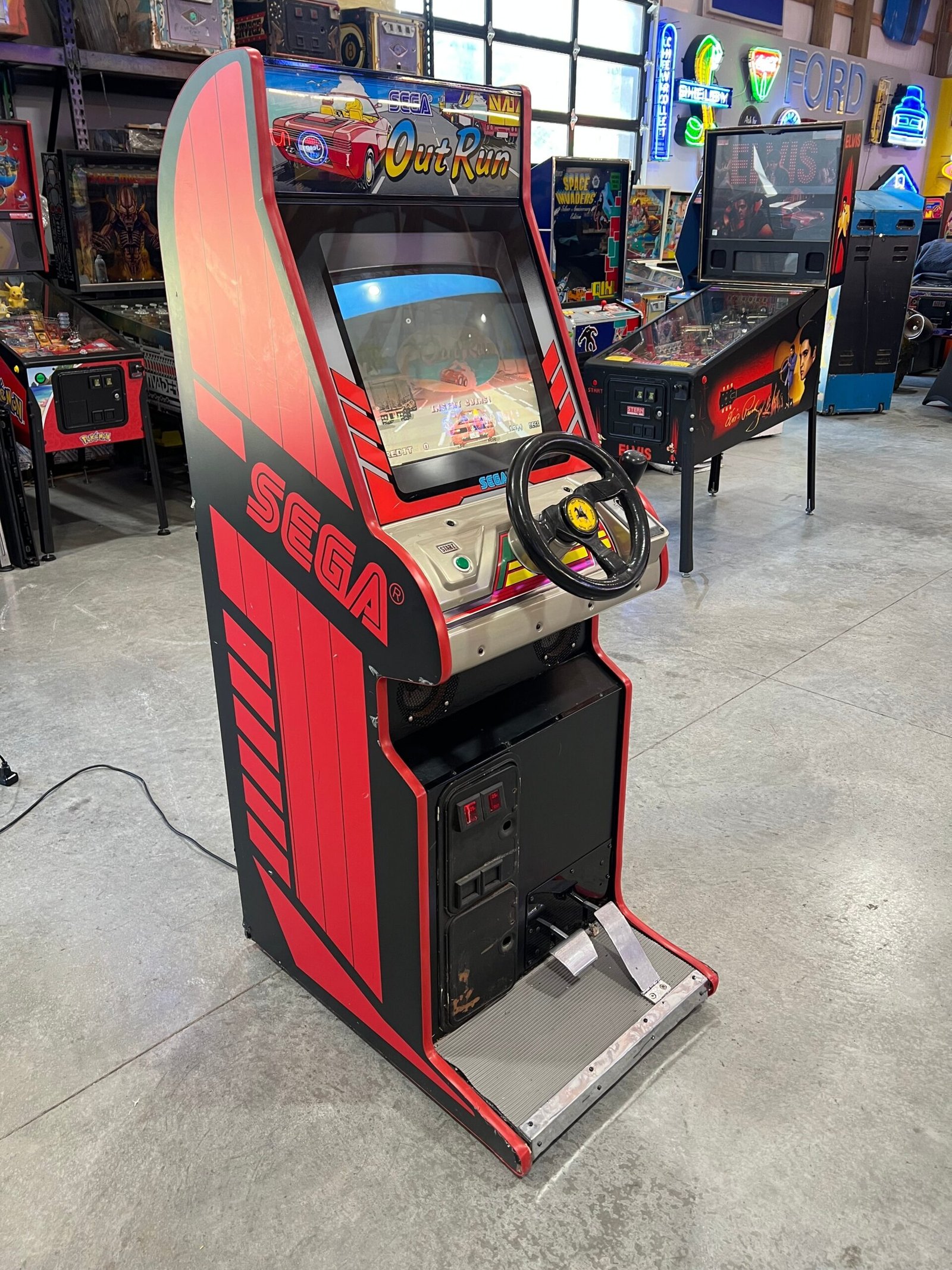 Sega OUTRUN Cabaret (Mini) - Sega Arcade Game! ORIGINAL! Good Looking Driving Game Cabinet - Working Great! READY TO RACE!!