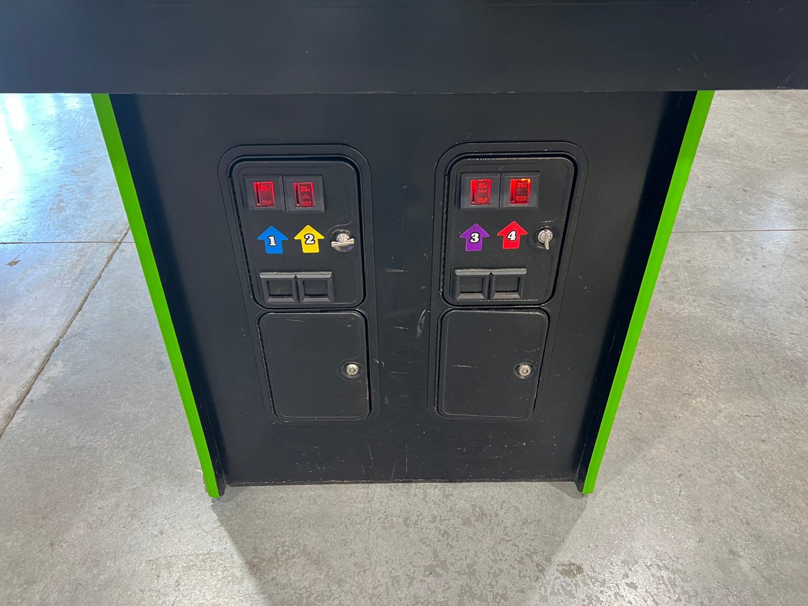 TEENAGE MUTANT NINJA TURTLES - 4 PLAYER - The OG - Konami Arcade Game! ORIGINAL! Good Looking Arcade Cabinet - TMNT- TNT - Working Great!