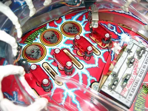 Bally Scared Stiff Pinball Machine by Bally pinball machine