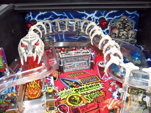Bally Scared Stiff Pinball Machine by Bally pinball machine