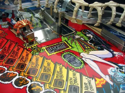 Bally Scared Stiff Pinball Machine by Bally pinball machine